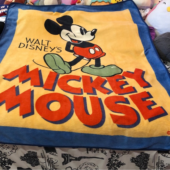 Walt Disney Bedding Walt Disneys Mickey Mouse Soft Fleece Blanket